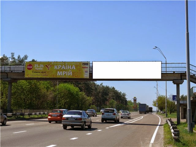 Міст 8x2,  пр. Броварской, пешеходный мост. Примыкание автодороги на с.Зазимье,в Киев. Справа