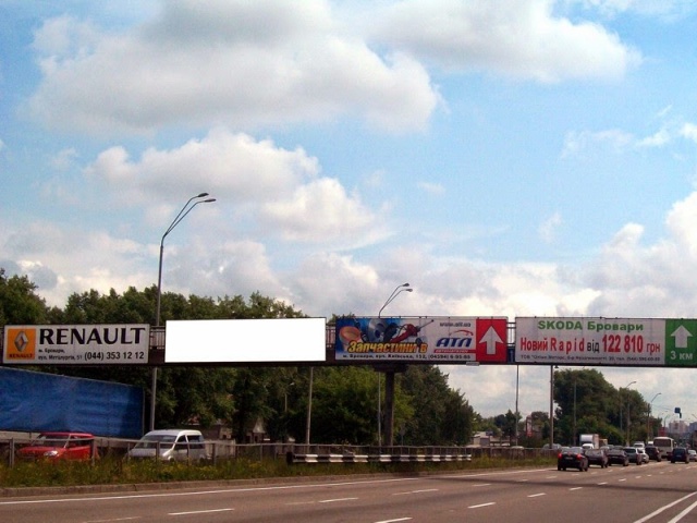 Міст 8x2,  пр. Броварской, пешеходный мост. Примыкание автодороги на с.Зазимье,из Киева. Слева